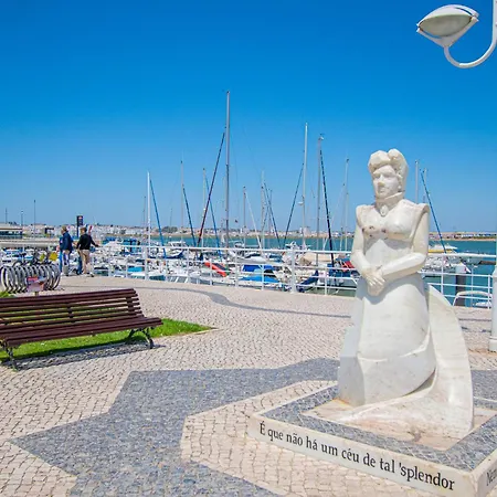 Konukevi Ufitness Retreat Vila Real de Santo António
